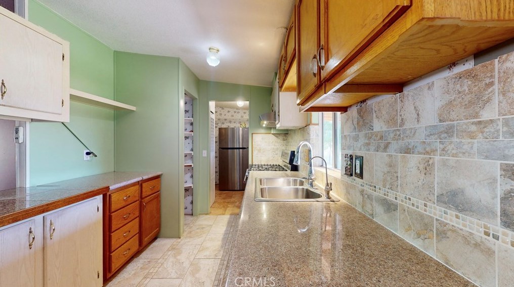 46345 Silver Vly Rd, Newberry Springs CA  92365-8508 exterior