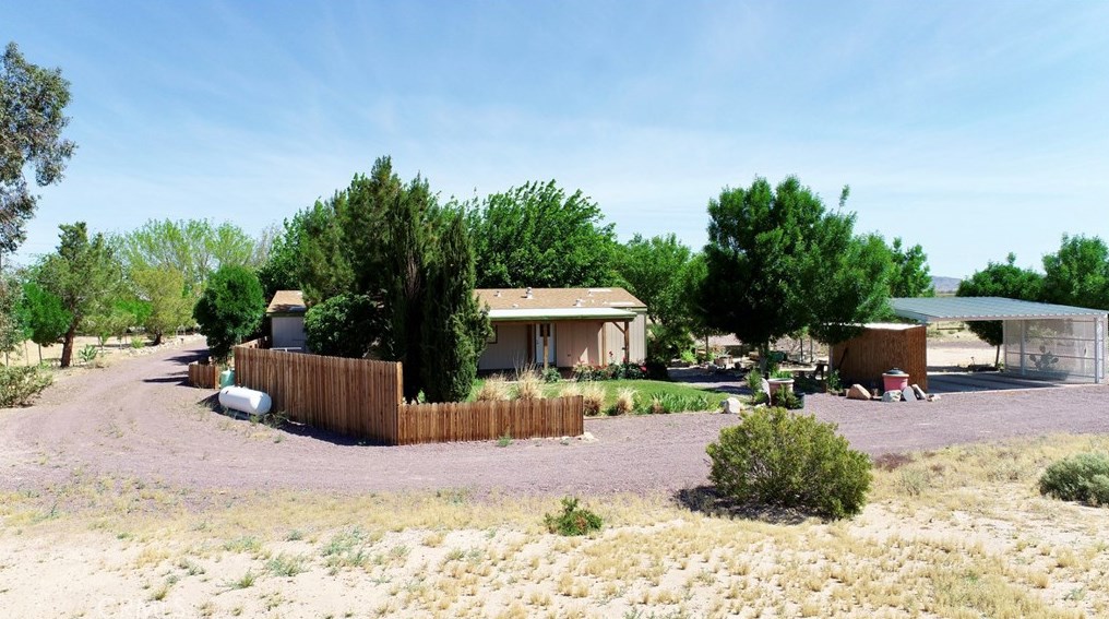 46345 Silver Vly Rd, Newberry Springs CA  92365-8508 exterior