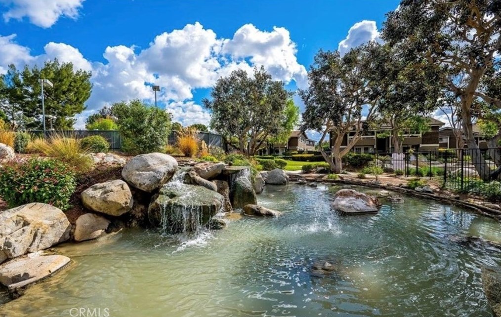 31 Streamwood, Irvine CA  92620-1919 exterior