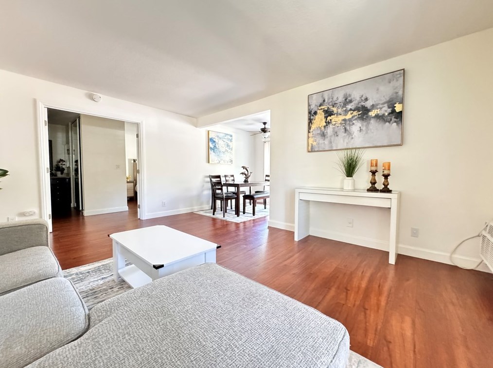 31 Streamwood, Irvine CA  92620-1919 exterior