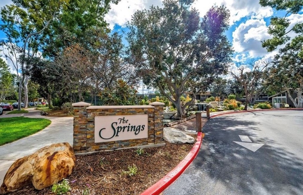 31 Streamwood, Irvine CA  92620-1919 exterior