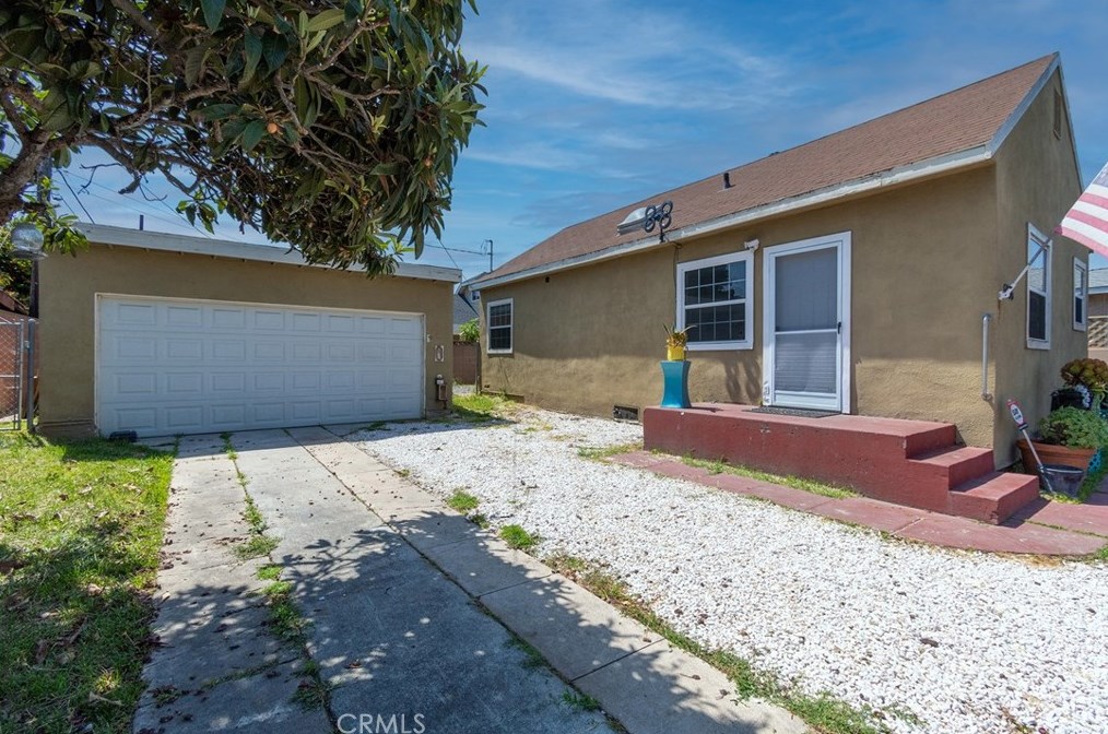 5006 Astor Ave, Los Angeles, CA 90040-1302