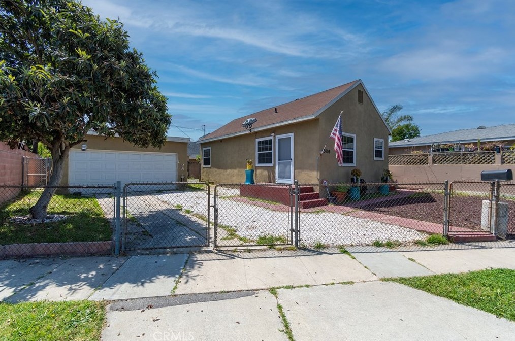 5006 Astor Ave, Los Angeles CA  90040-1302 exterior