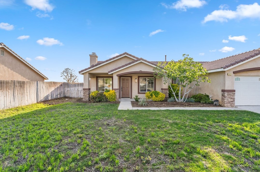 1421 Aspen Ln, Banning, CA 92220-1455