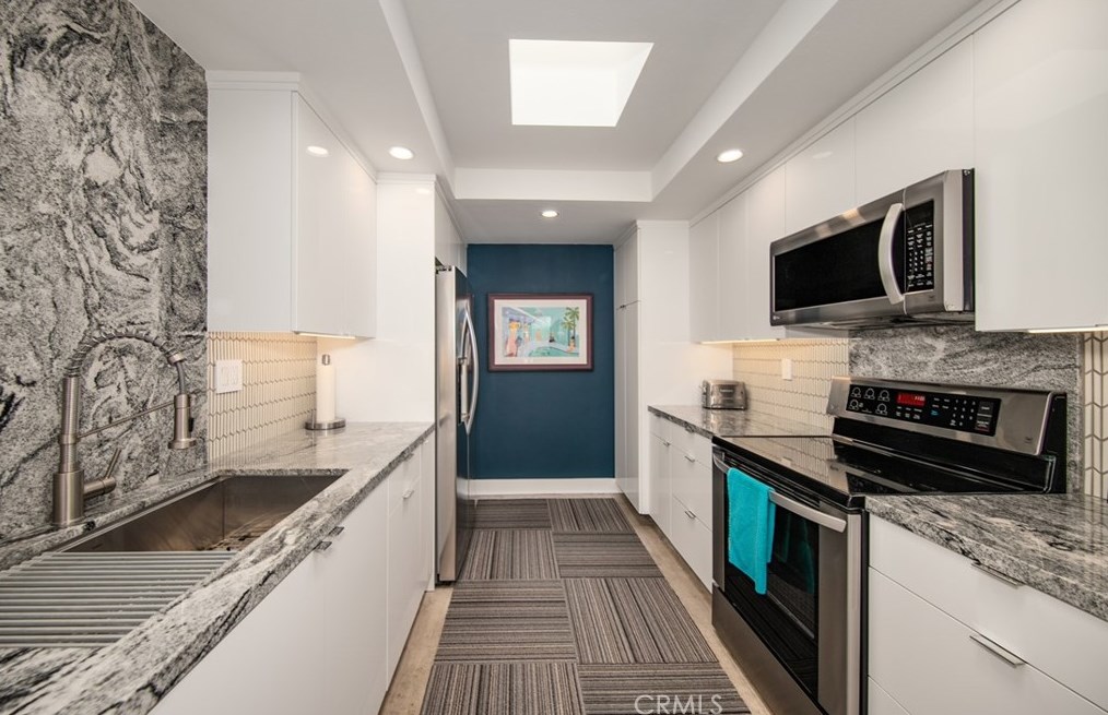 466 Hermosa Dr, Palm Springs CA  92262-0722 exterior