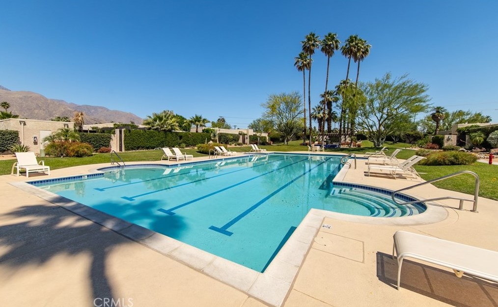 466 Hermosa Dr, Palm Springs CA  92262-0722 exterior