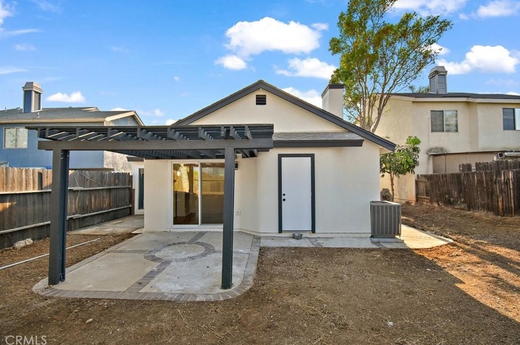 11782 Collingswood Dr, Moreno Valley CA  92557-6143 exterior
