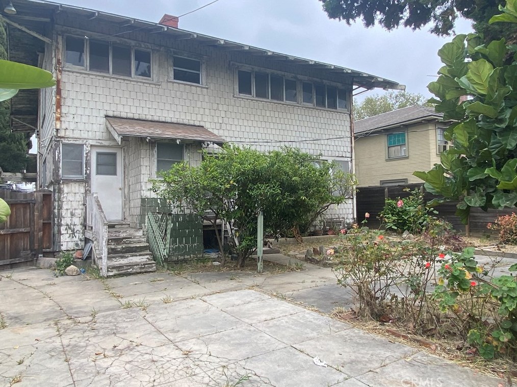 237 Rampart Blvd, Los Angeles, CA 90026-5230