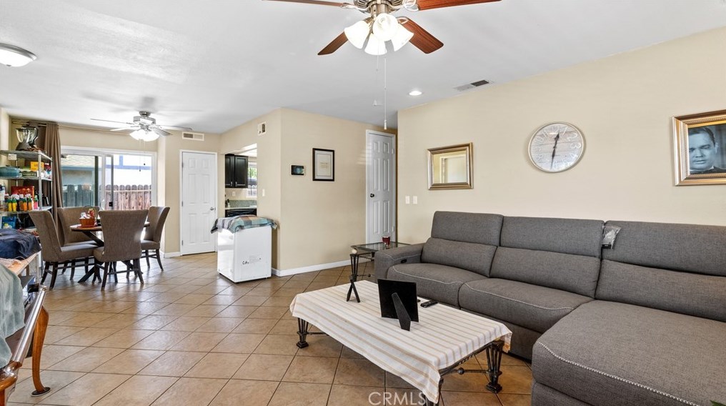 16040 San Jacinto Ave, Fontana, CA 92336-1844