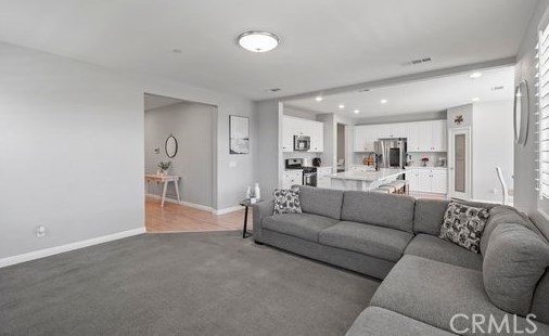 4847 Condor Ave, Fontana CA 92336-4715 exterior