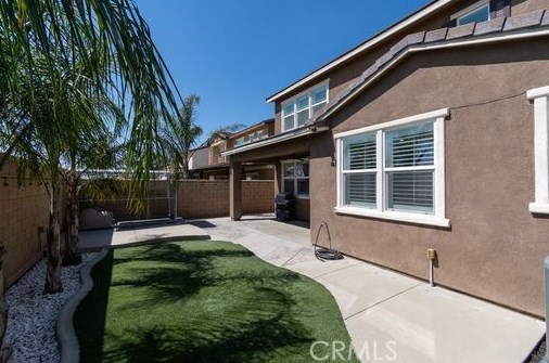 4847 Condor Ave, Fontana CA 92336-4715 exterior