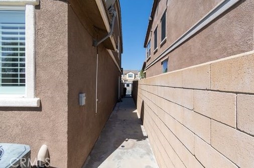 4847 Condor Ave, Fontana CA 92336-4715 exterior