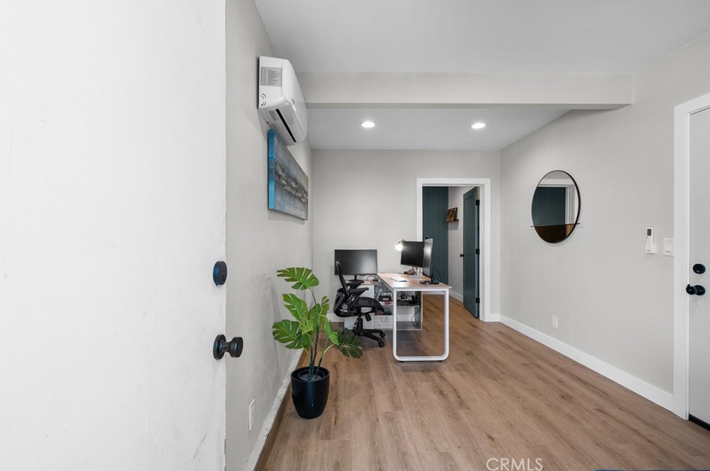 2173 Trafalgar Ave, Riverside CA  92506-4623 exterior