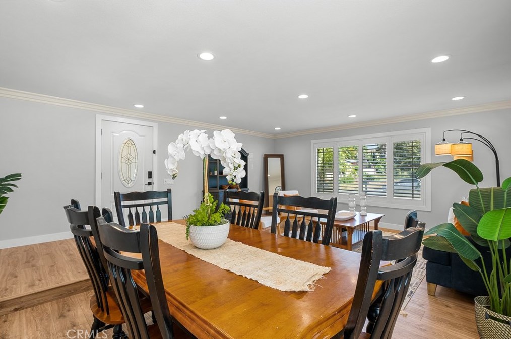 2173 Trafalgar Ave, Riverside CA  92506-4623 exterior
