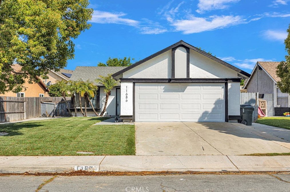 11686 Old Field Ave, Fontana, CA 92337-1232