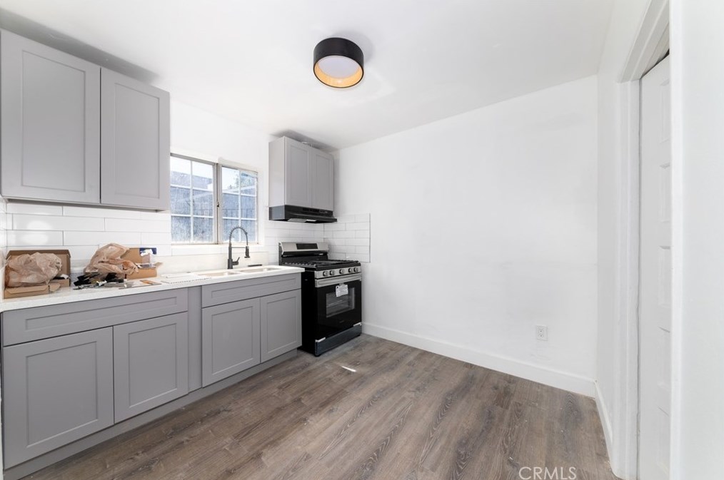 3821 5th St, Los Angeles CA  90048-4711 exterior