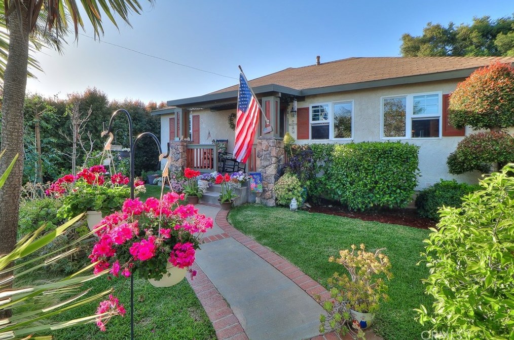 313 W 4th St, San Dimas, CA 91773