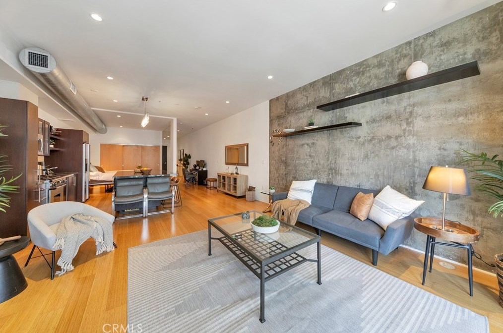 1111 S Grand Ave #1206, Los Angeles, CA 90015