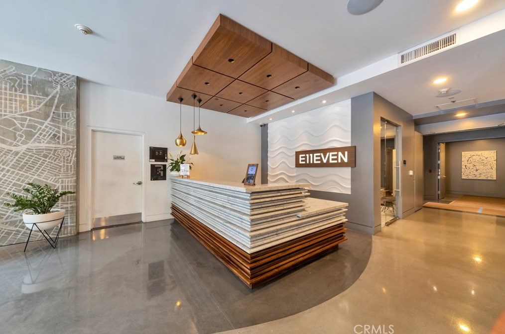 1111 Grand Ave, Los Angeles CA  90015-2164 exterior