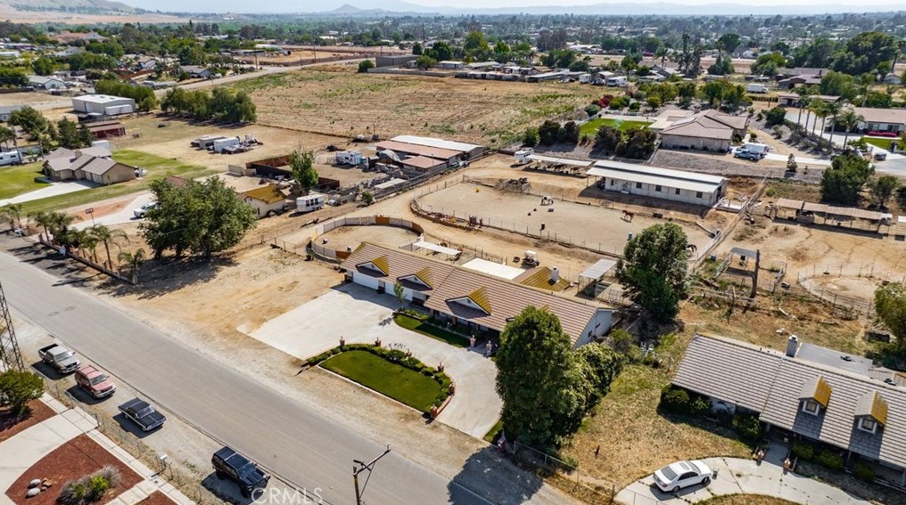 5699 Steve St, Riverside CA  92509-3639 exterior