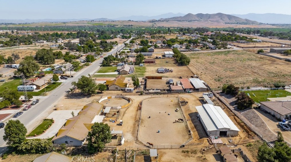 5699 Steve St, Riverside CA  92509-3639 exterior