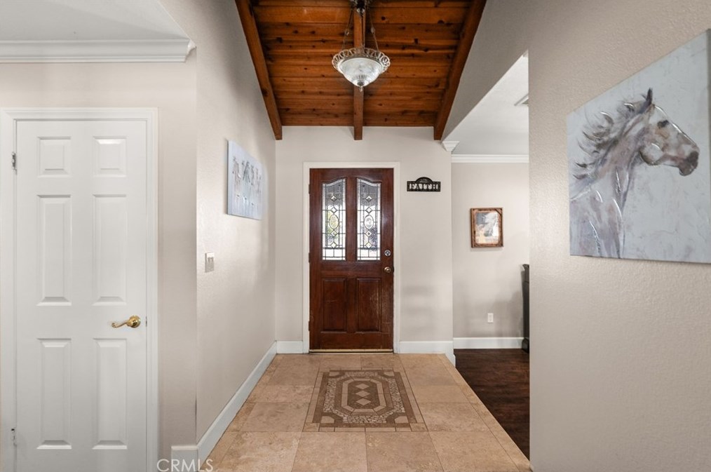 5699 Steve St, Riverside CA  92509-3639 exterior