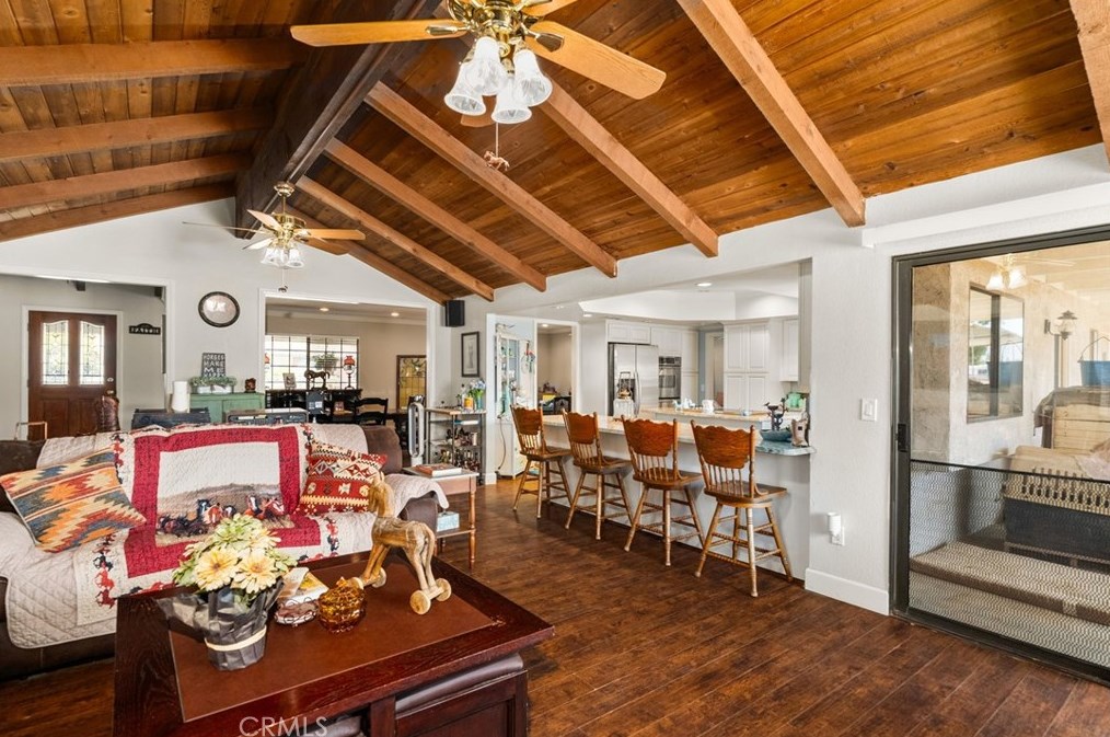 5699 Steve St, Riverside CA  92509-3639 exterior