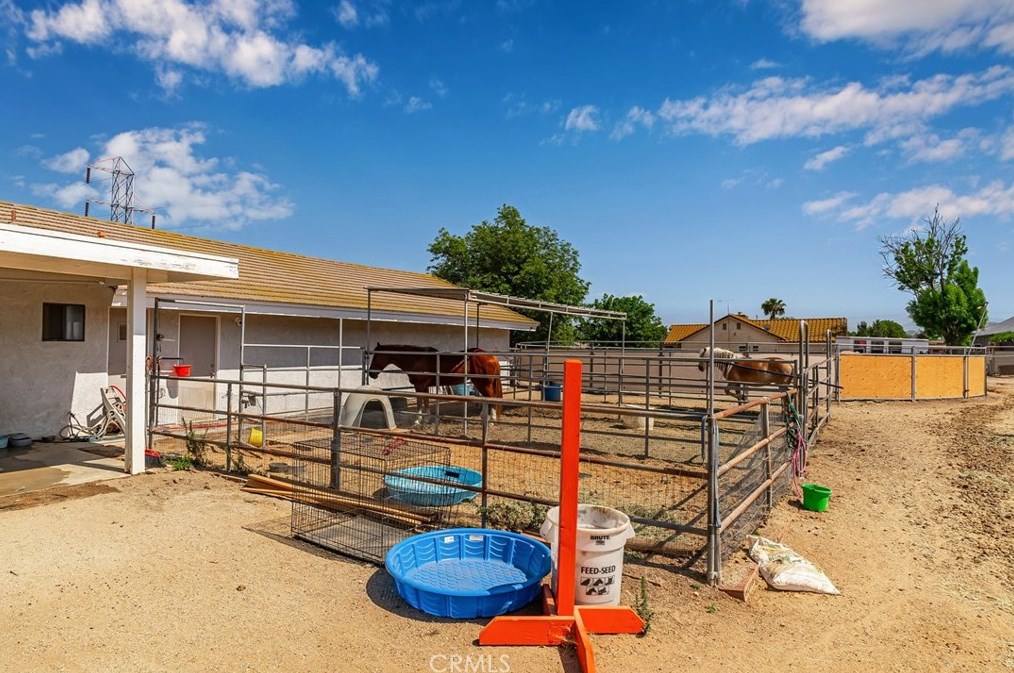 5699 Steve St, Riverside CA  92509-3639 exterior