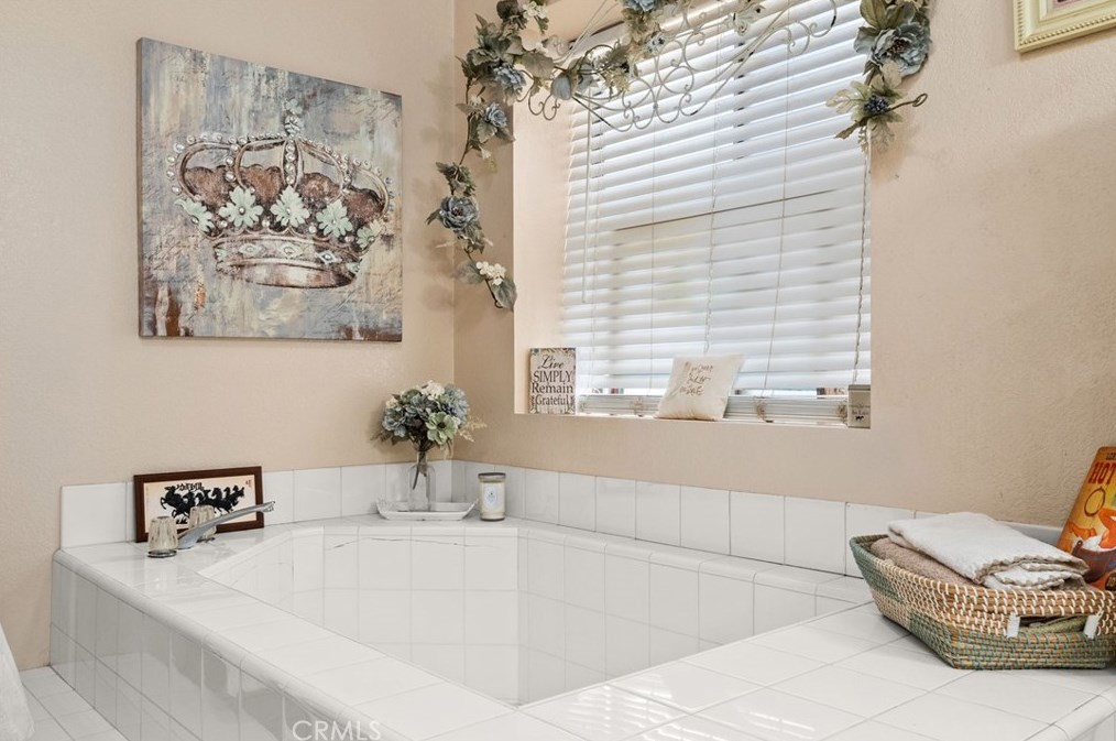 5699 Steve St, Riverside CA  92509-3639 exterior