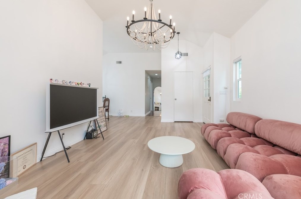 23 Edgestone, Irvine, CA 92606-7654