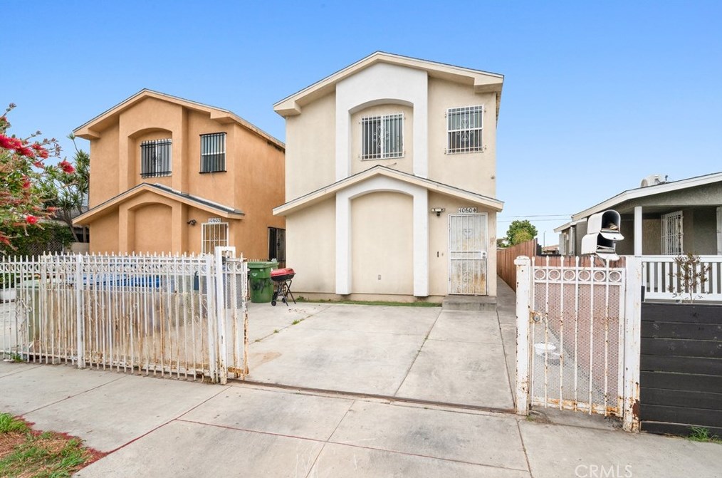 10604 Hickory St, Los Angeles, CA 90002-3746