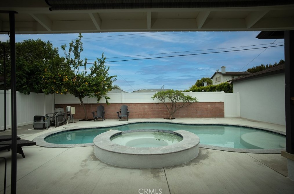 459 Glendora Ave, Covina CA 91724-2531 exterior