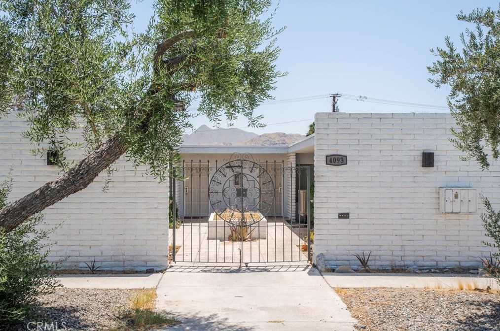 4093 Calle De Carlos, Palm Springs, CA 92264-1262