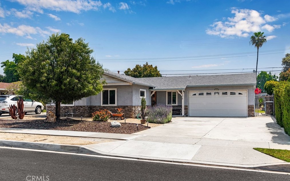 1518 Delany St, Pomona, CA 91767