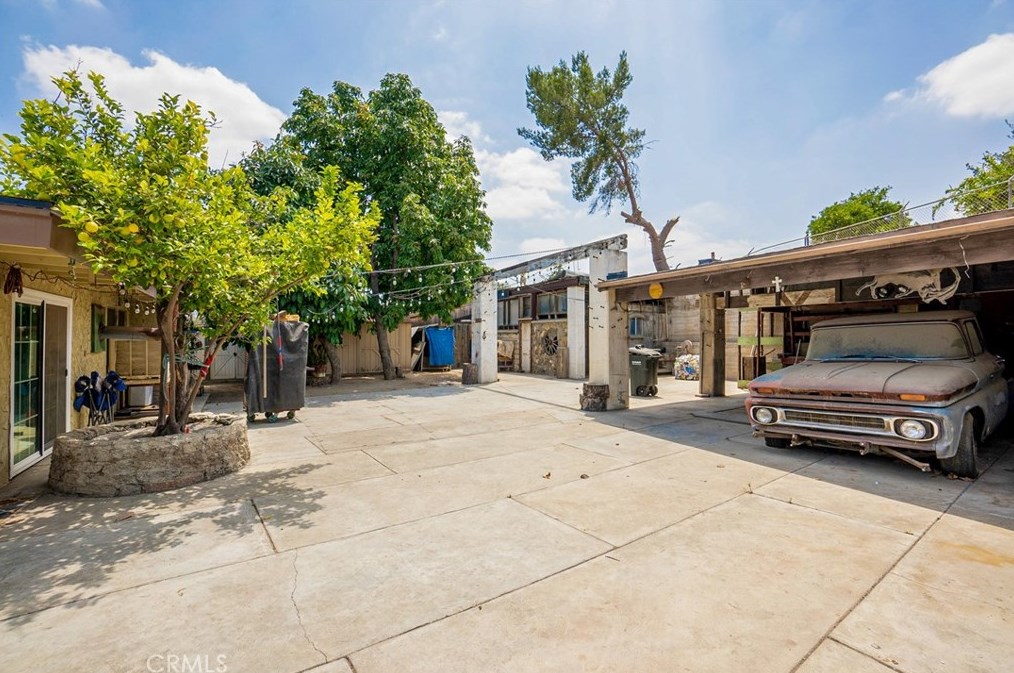 633 S 5th St, Colton, CA 92324