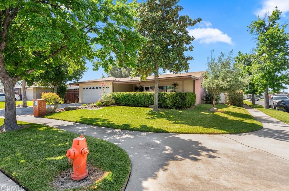2131 E Bessant St, San Bernardino, CA 92404