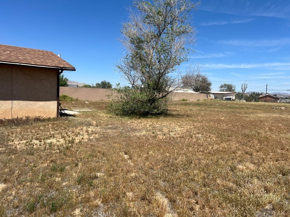 15607 Don Roberto Rd, Victorville, CA 92394-1872