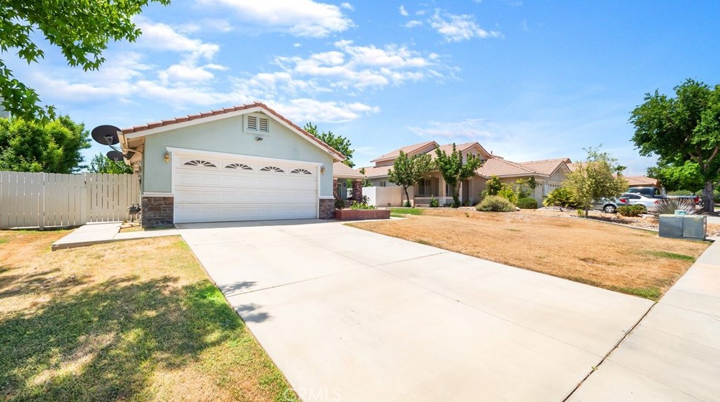 14433 Aspen St, Hesperia, CA 92344