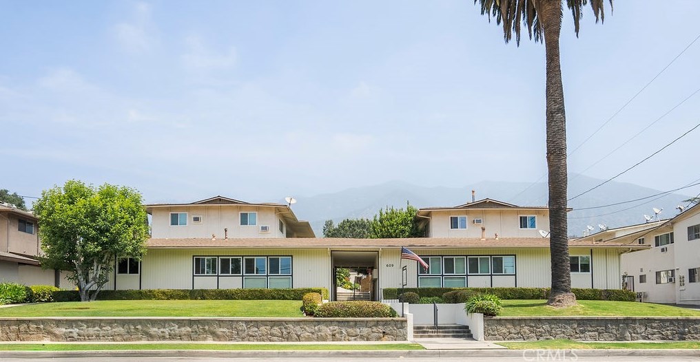 609 W Sierra Madre Blvd, Sierra Madre, CA 91024