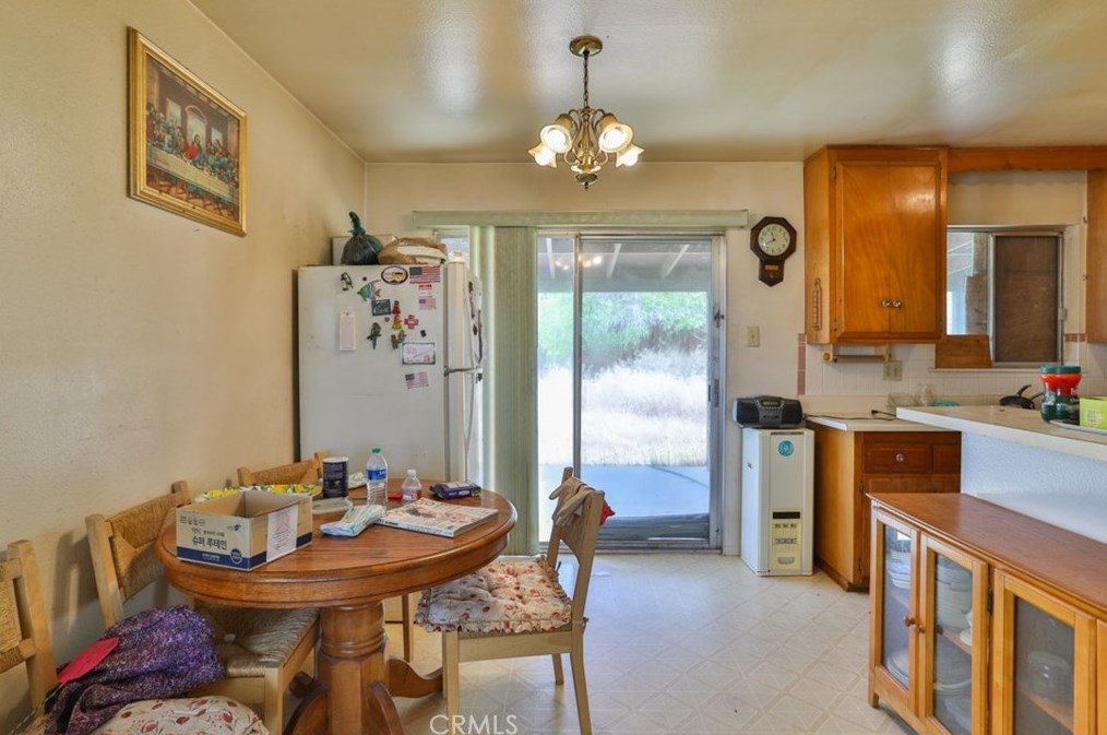 1644 Sunset St, Barstow CA  92311-5619 exterior