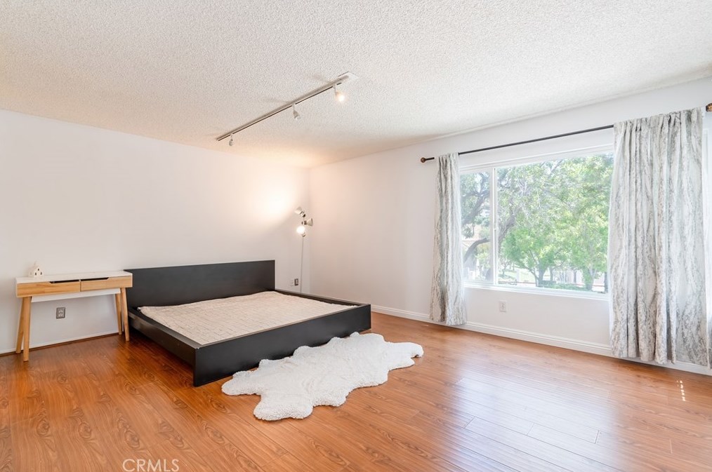 23721 Highland Valley Rd, Pomona CA  91765-1120 exterior