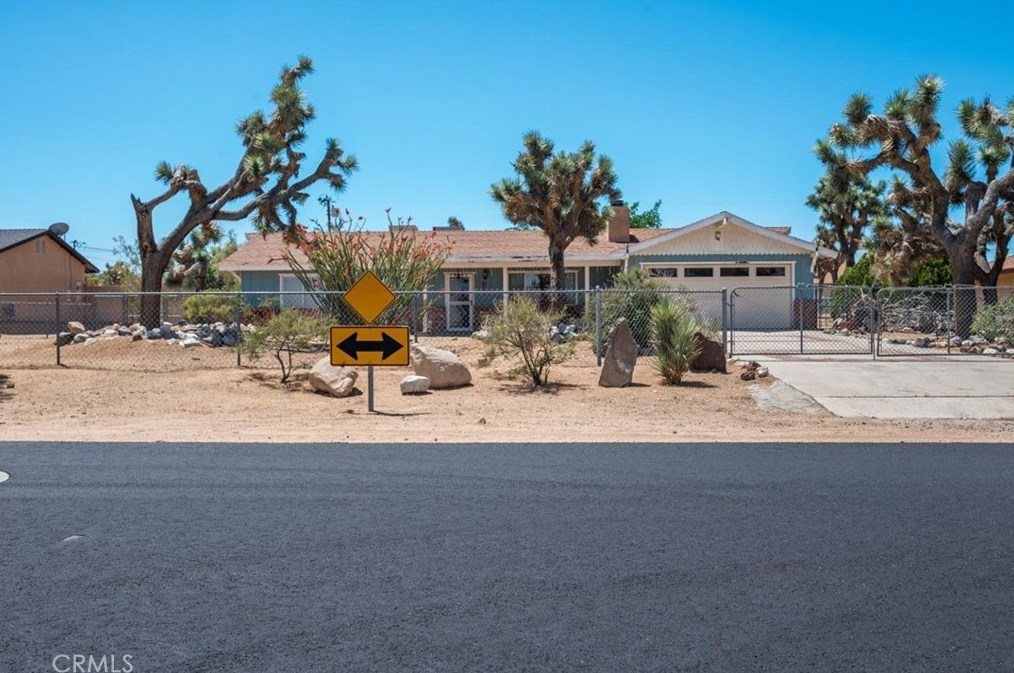 58375 Arcadia Trl, Yucca Valley, CA 92284-6020