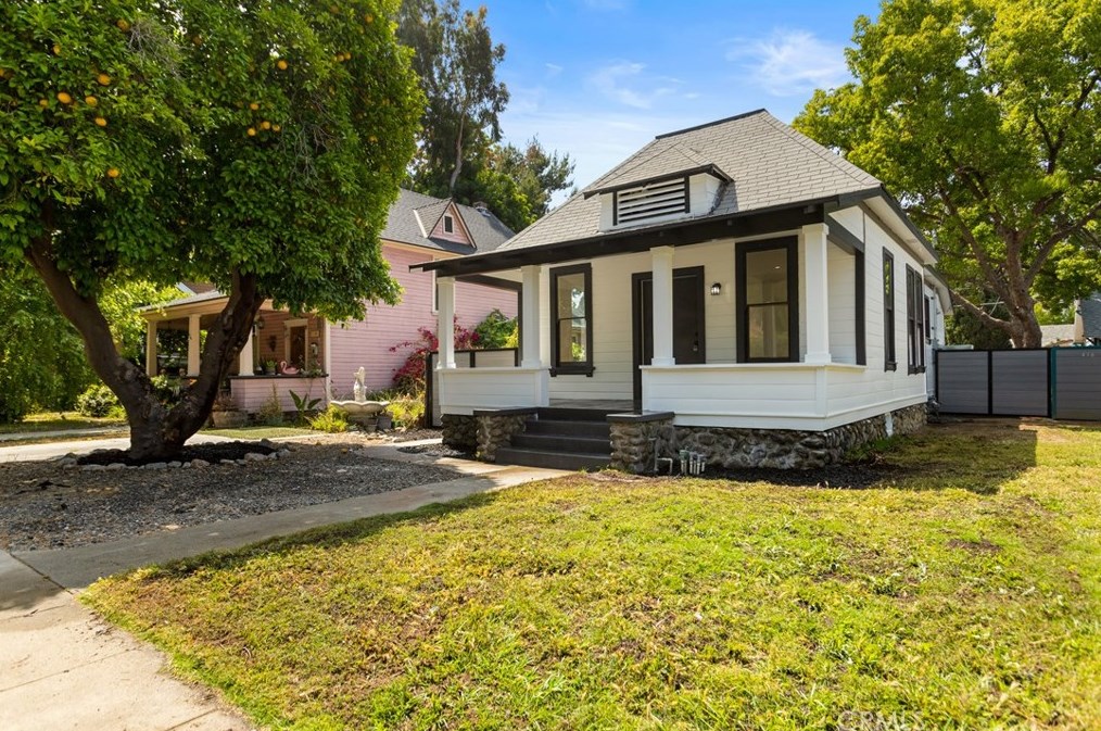 422 Kingsley Ave, Pomona, CA 91767-4722