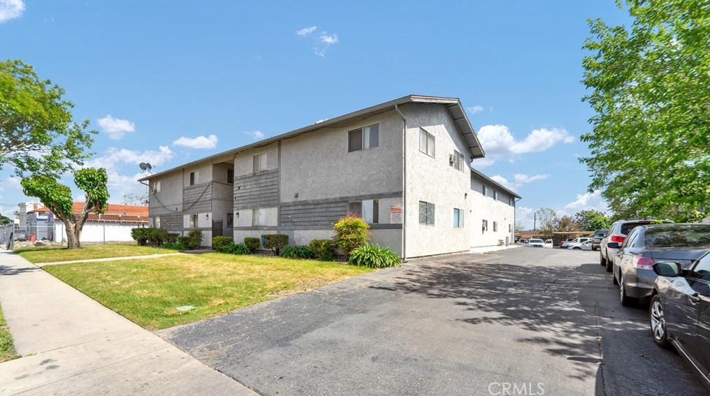 16665 Valencia Ave, Fontana, CA 92335-3457