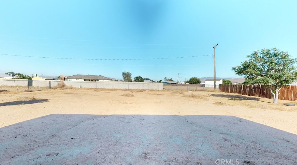 11007 Kiowa Rd, Apple Valley, CA 92308-7884