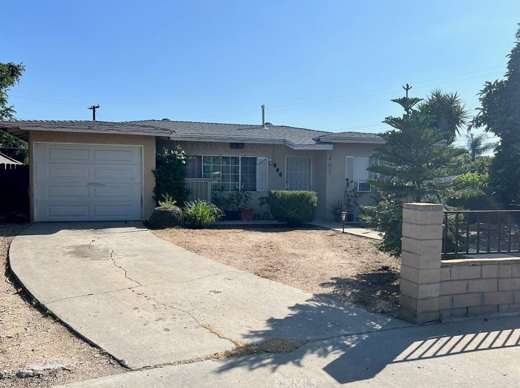 606 De Anza Cir, Ontario, CA 91761-4337