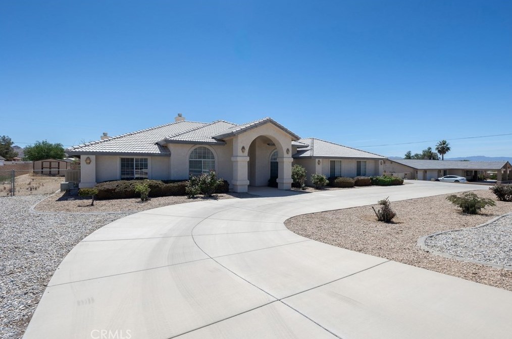 16285 Monache Rd, Apple Valley, CA 92307