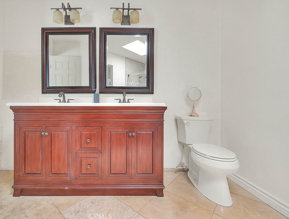 8337 Pristine Pl, Riverside CA  92509-7145 exterior