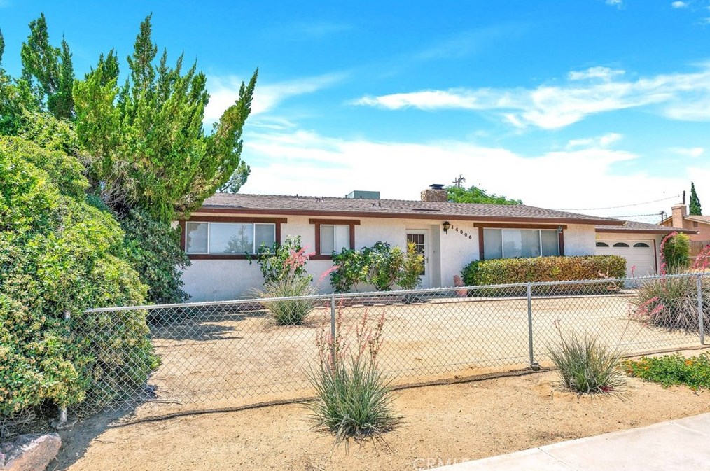 14006 Brentwood Dr, Victorville, CA 92395