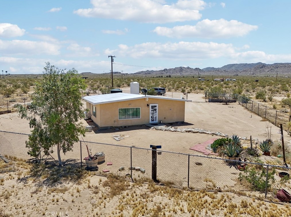 51474 Mills Rd, Yucca Valley, CA 92285-3715